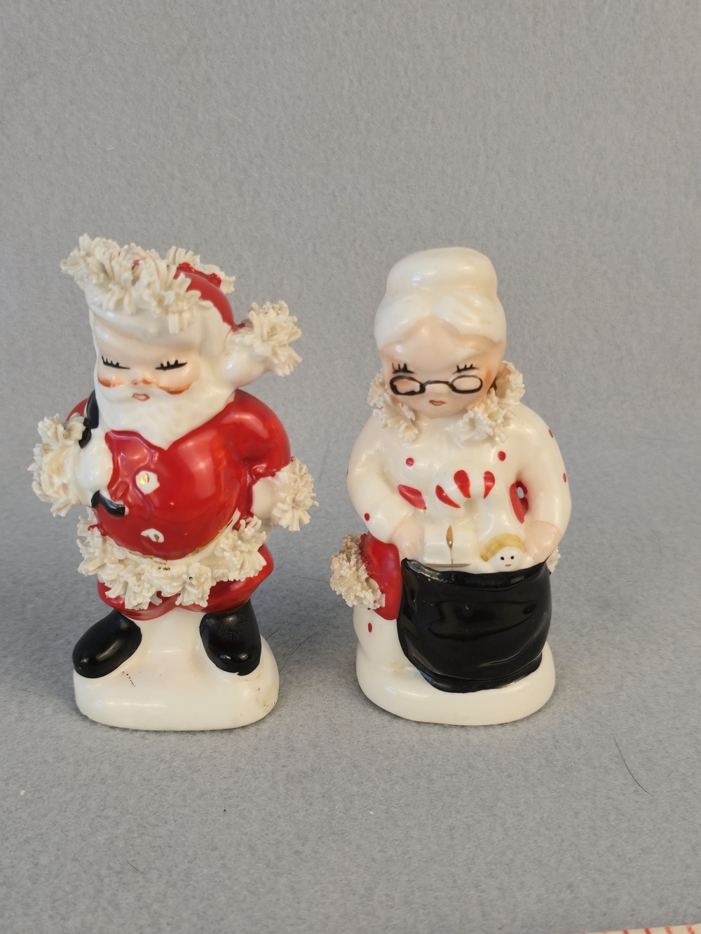 Vintage Napco Santa Mrs Claus Spaghetti Trim Shakers